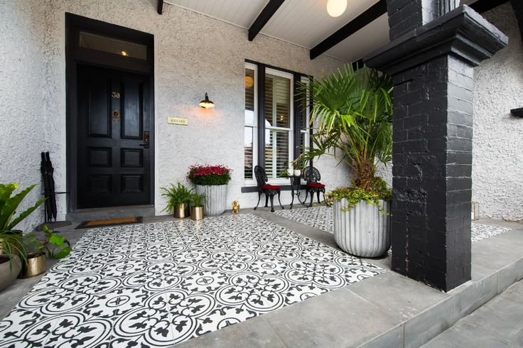 Outdoor Tiling